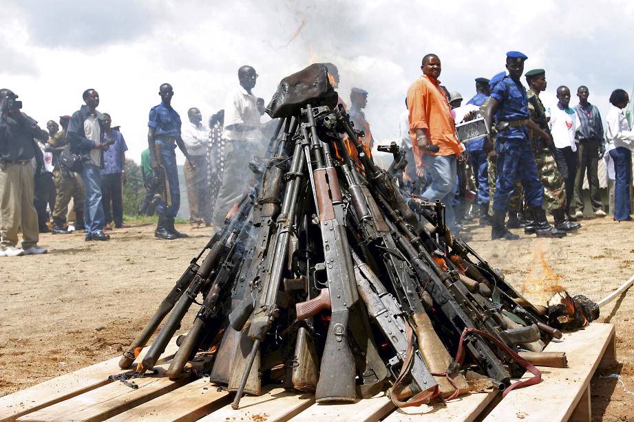 ONUB: Demobilization of Burundian Military. Photo: UN Photo / Martine Perret