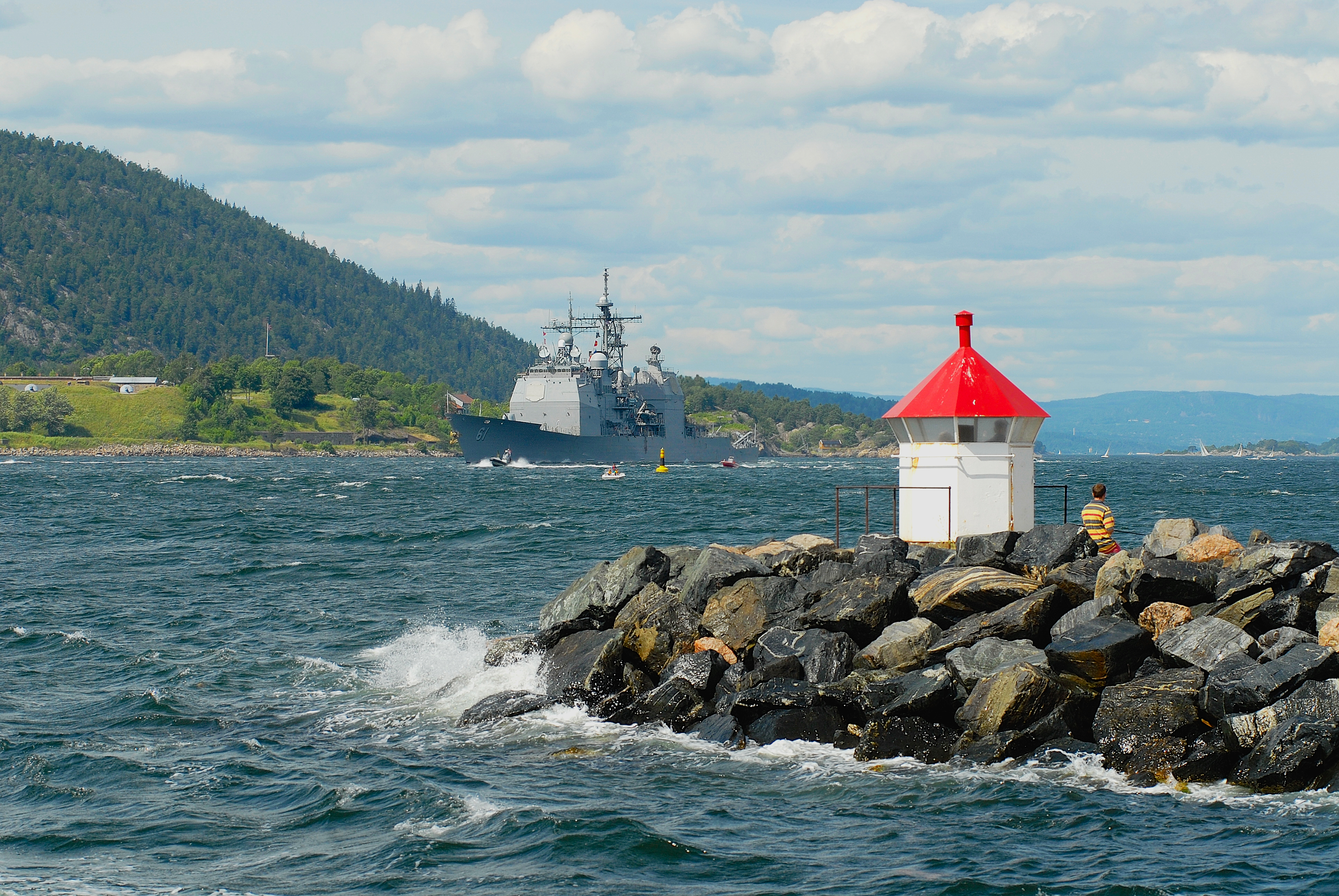 Military ship in a fjord in Drøbak, Norway. . Photo: Getty images/Dmitry_Chulov