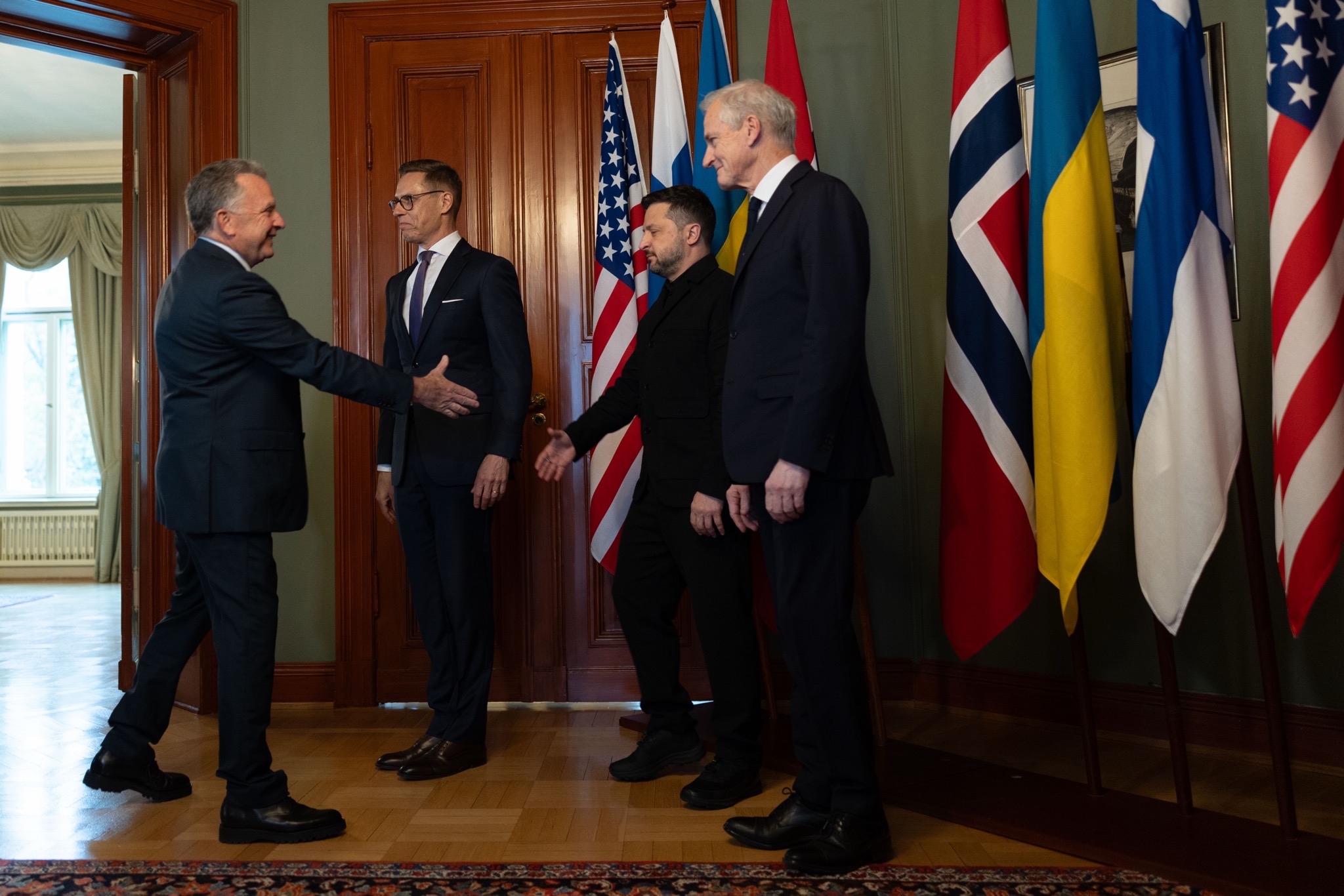 US Special Envoy Steve Witkoff greets Ukrainian President Volodymyr Zelenskyy at meeting in Oslo, October 2026. With Finnish President Alexander Stubb and Norwegian Prime Minister Jonas Gahr Støre. . Photo: Statsministerens kontor/Daniel Sannum Lauten / TV2