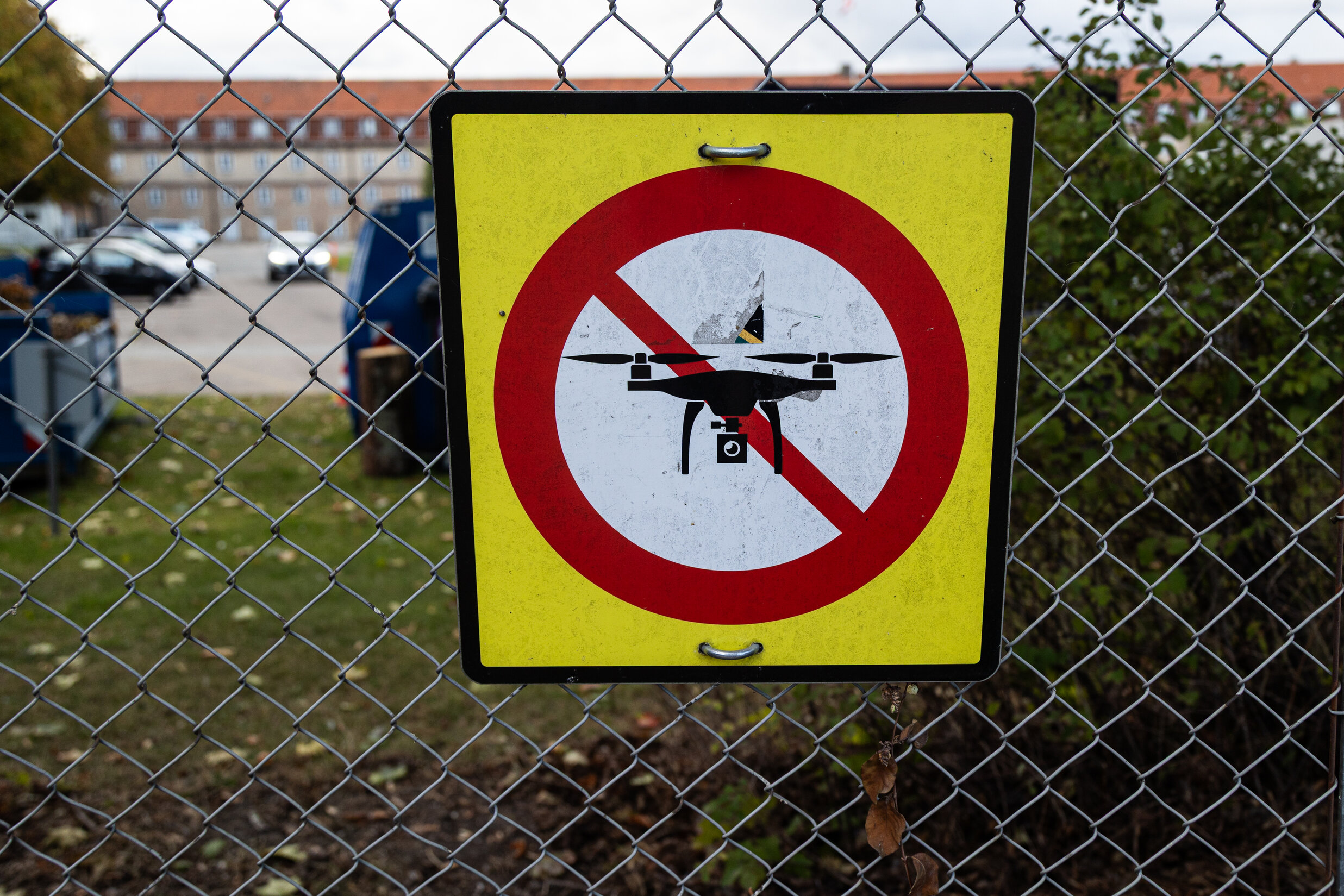 A sign warns about a no-fly zone including civilian drones. Copenhagen, Denmark during the EU summit in October 2025. Photo: Kristian T. L. Berg/NurPhoto via Getty Images