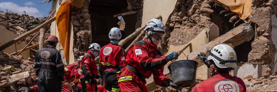 A Spanish search and rescue team look for bodies beneath a collapsed building on September 12, 2023 in Anougal, Morocco. Photo: Carl Court/Getty Images