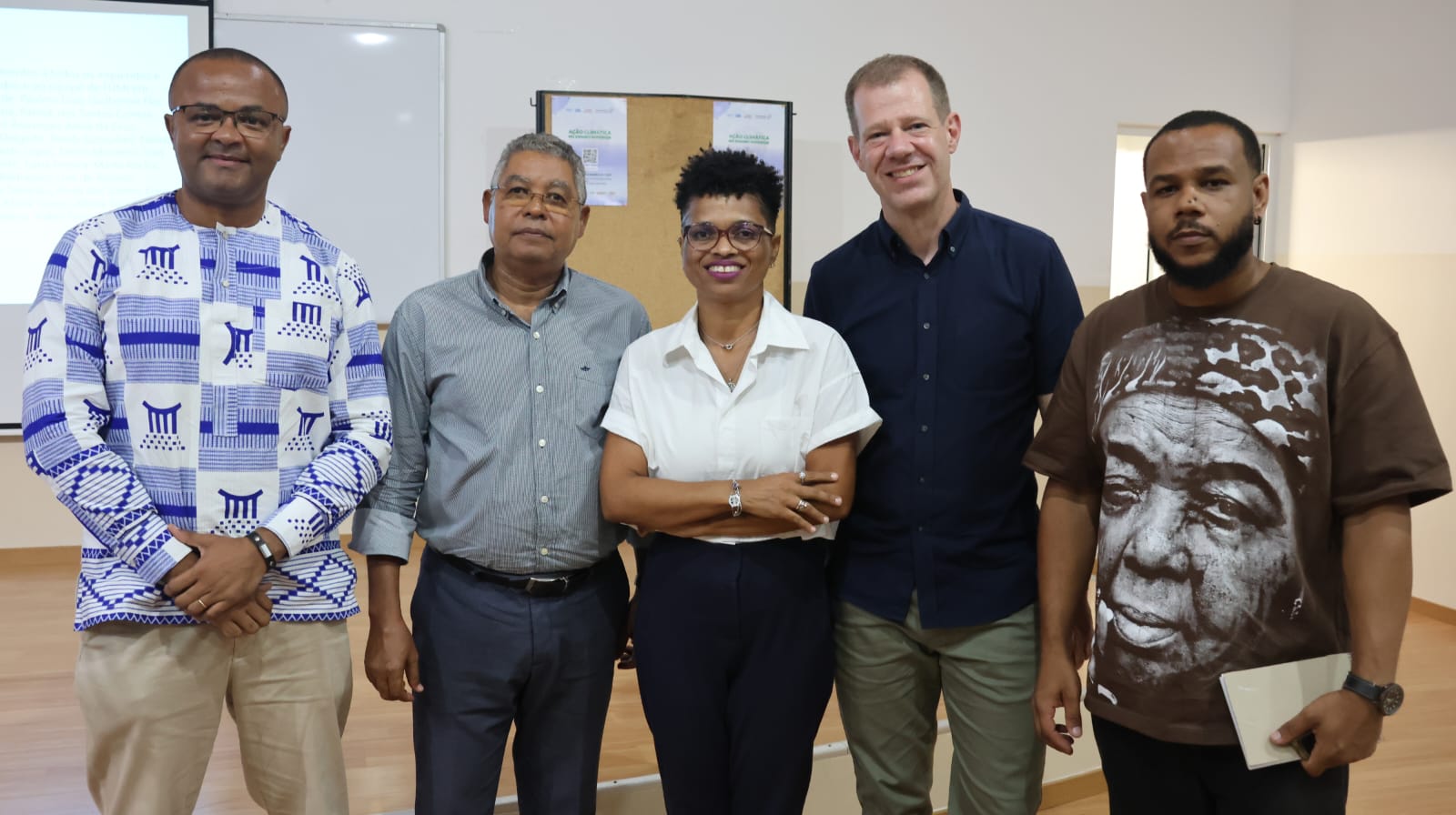 Presentation of FUMI results in in Cape Verde. From left: Paulino Dias, Guilherme Flor, Celeste Fortes, Jørgen Carling, and Revan Almeida. Illustration: Criselene Brito