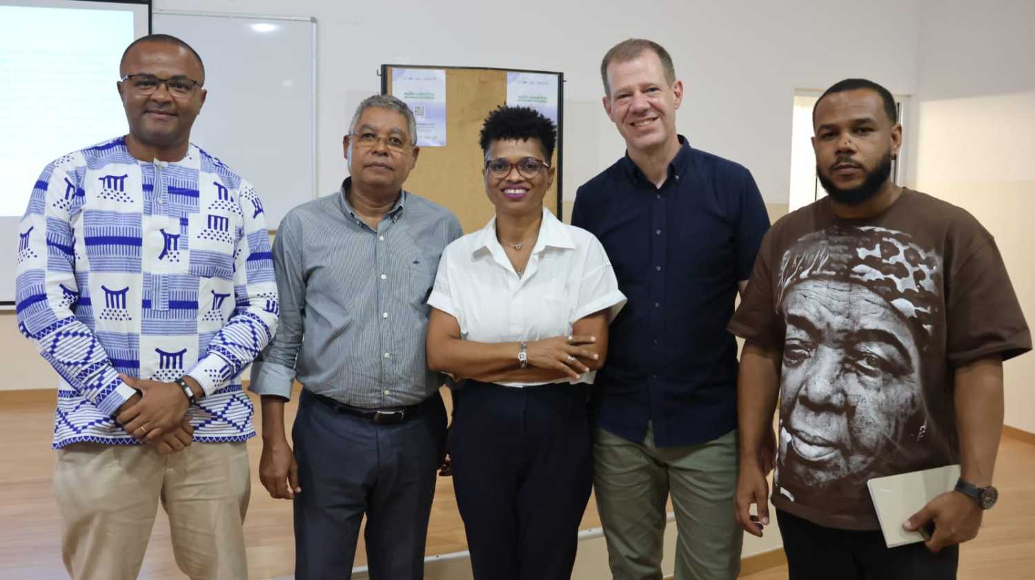 Presentation of FUMI results in in Cape Verde. From left: Paulino Dias, Guilherme Flor, Celeste Fortes, Jørgen Carling, and Revan Almeida. Illustration: Criselene Brito