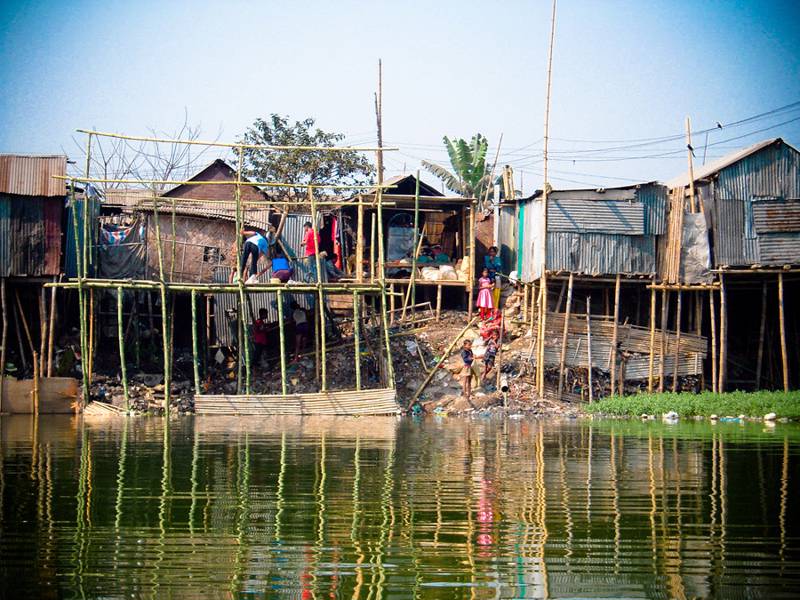 Stilt houses, coping with climate change, in Bangladesh. Development Planning Unit University College London CC BY