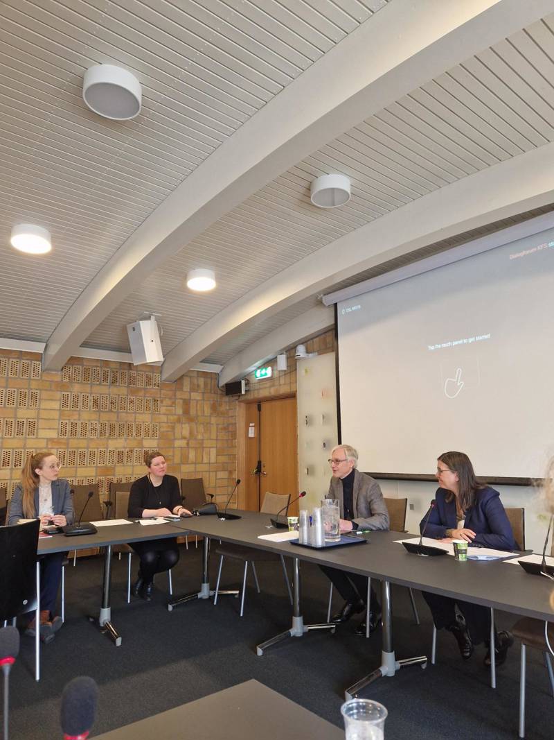 Louise Olsson (PRIO), Sunniva Abrahamsen (Norwegian Ministry of Foreign Affairs), State Secretary Erling Rimestad (Norwegian Ministry of Foreign Affairs), and Signe Gilen (Norwegian Ministry of Foreign Affairs). Photo: PRIO / Stine Bosheim