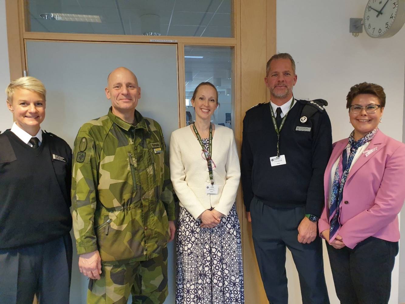 From the right, Linda Johansson, NCGM; Gustaf Dufberg, Commandant SWEDINT; Louise Olsson, PRIO; Olov Kesselmark, Commandant NCGM; Elena Ojala, NCGM and Fincent.