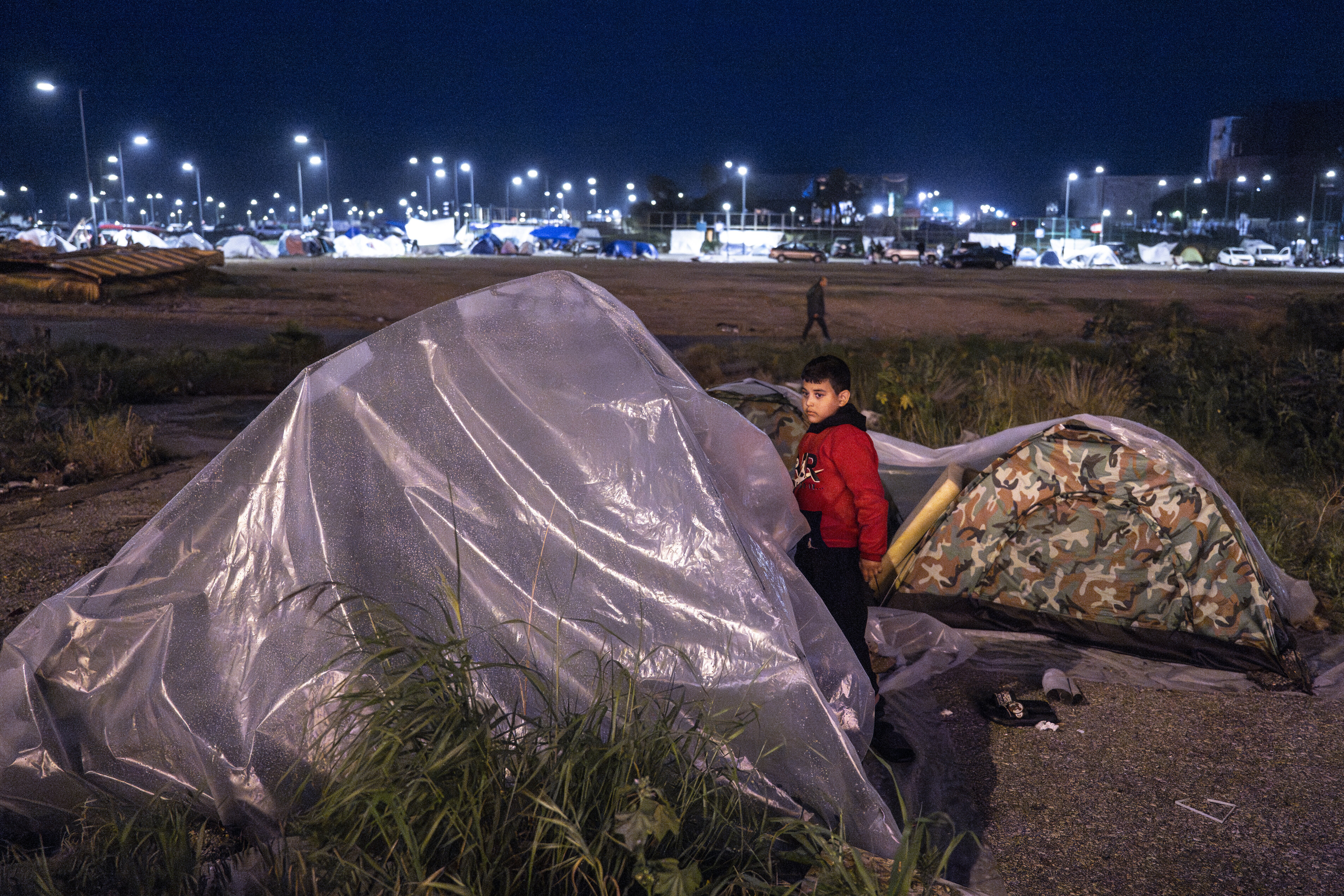 Lebanese families displaced after Israeli military warnings forcing residents to leave their homes and spend time on the streets. Beirut, Lebanon on March 14, 2026. Photo: Murat Sengul/Anadolu via Getty Images