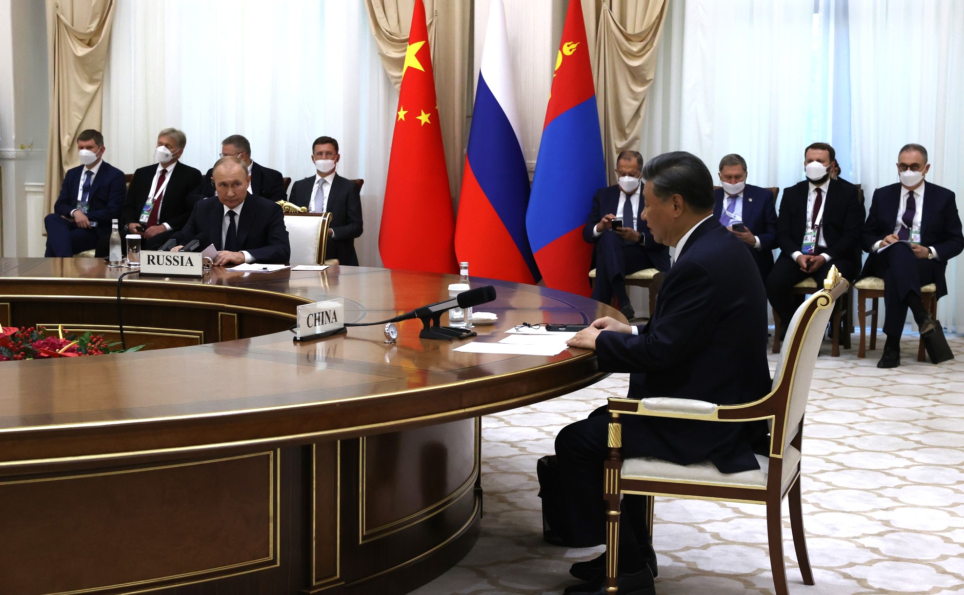 Russia’s President Vladimir Putin and China’s Xi Jinping’s long-term goals are to secure and restore their countries as great powers in the 21st century.  Here they meet in Samarkand this week. TASS / kremlin.ru
