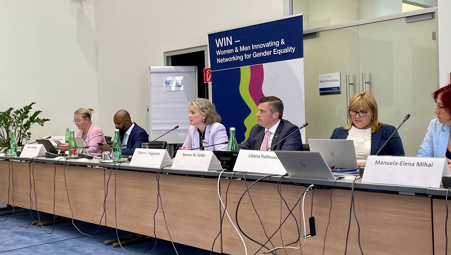 Meeting at OSCE. Photo: Nora Stai, OSCE