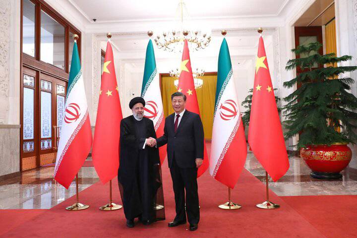 President of Iran Ebrahim Raisi meets with President of China Xi Jinping in Beijing, during Raisi's state visit to China. February 14, 2023. Photo: www.mehrnews.com