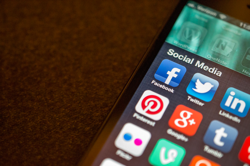 Social media apps on iPhone. Photo: Jason Howie / CC BY 2.0