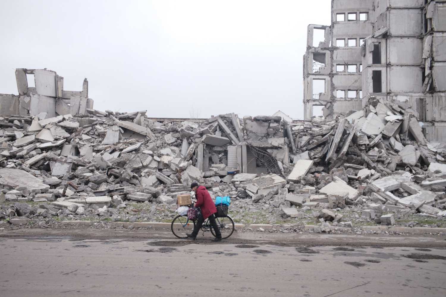 Aftermath of Russian shelling in Myrnohrad, Ukraine. November 2024. Photo: Piotr Sobik/Anadolu via Getty Images