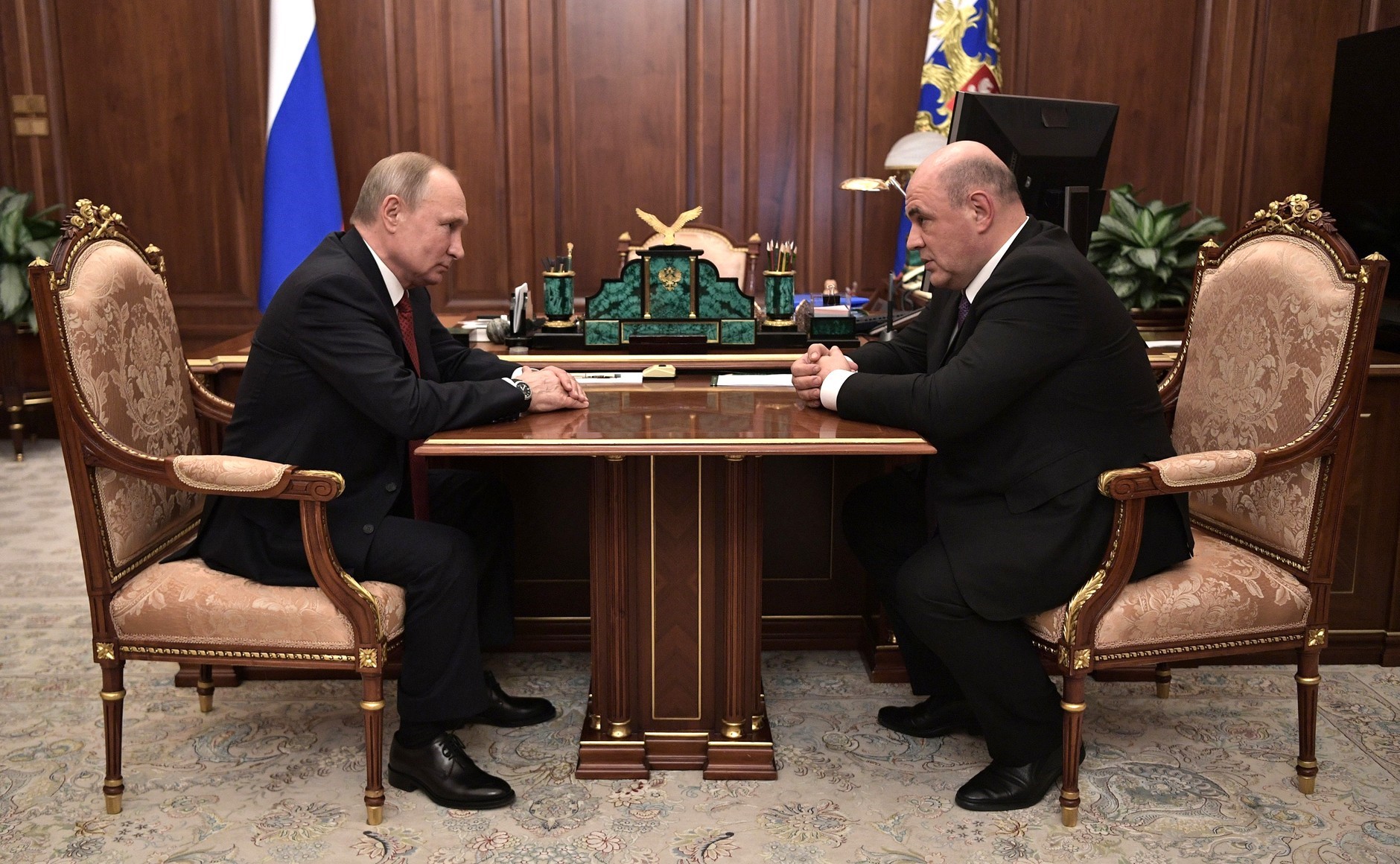 The elite group that Putin needs to worry most about is the politicians, generals, and business leaders in their early 60s, such as Prime Minister Mikhail Mishustin. Here together in the Kremlin in 2020. Photo: Kremlin Press Office