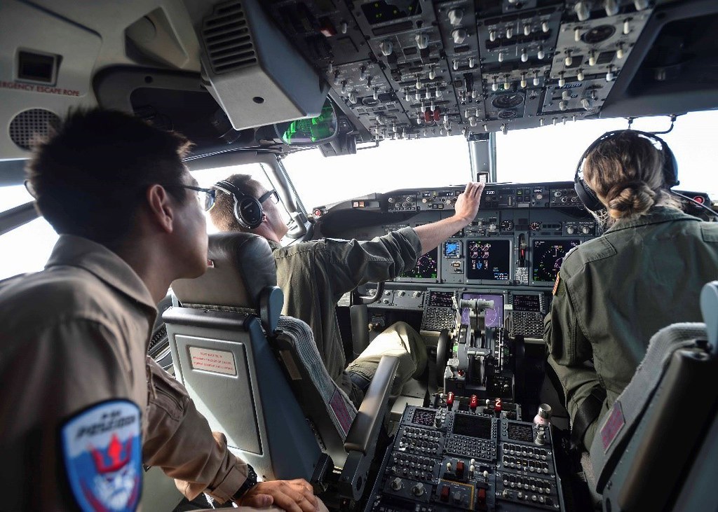 U.S. Navy photo by Mass Communication Specialist 1st Class Greg Johnson.