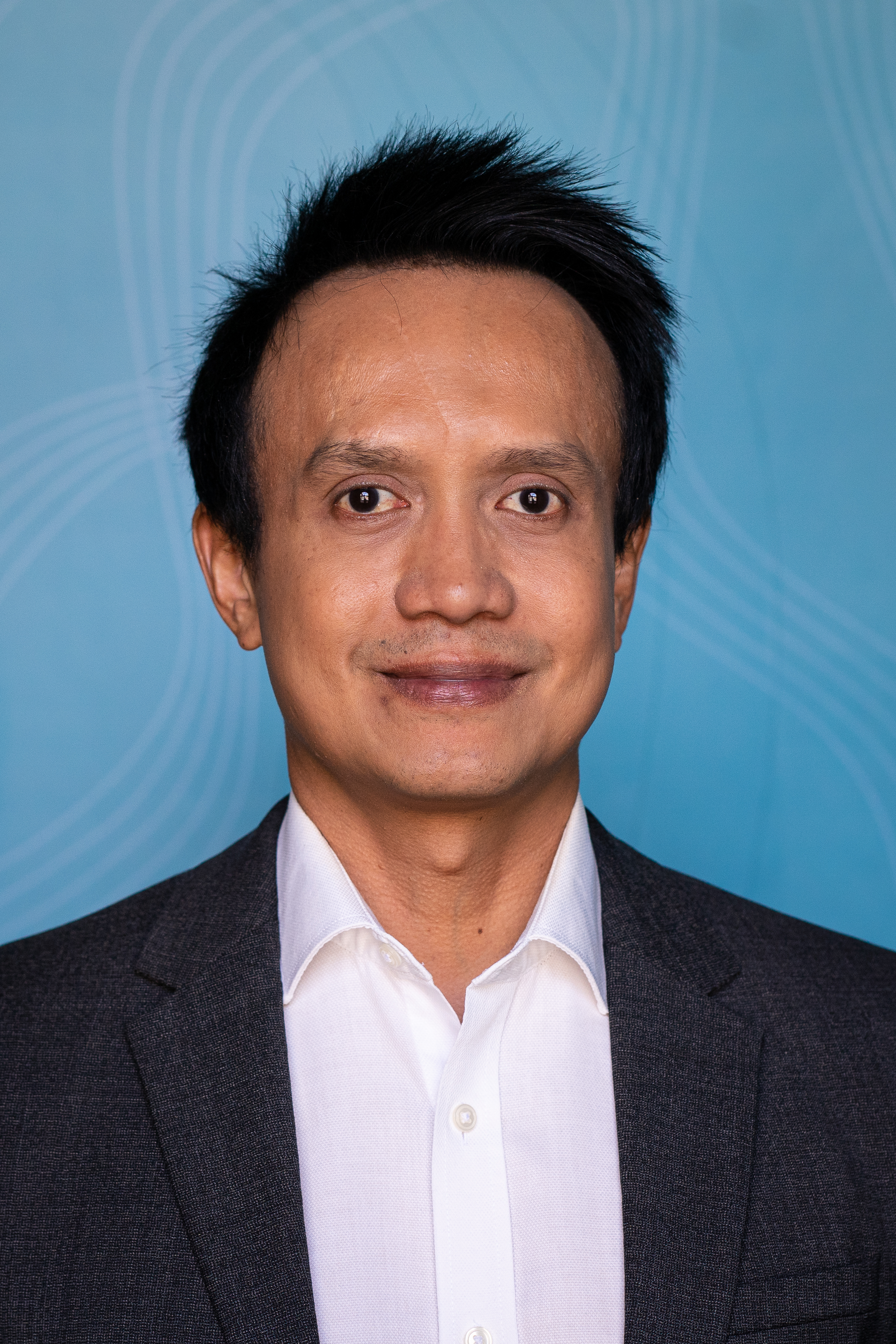 Titipol Phakdeewanich