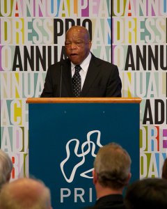 John Lewis gives the PRIO Annual Peace Address in 2011.